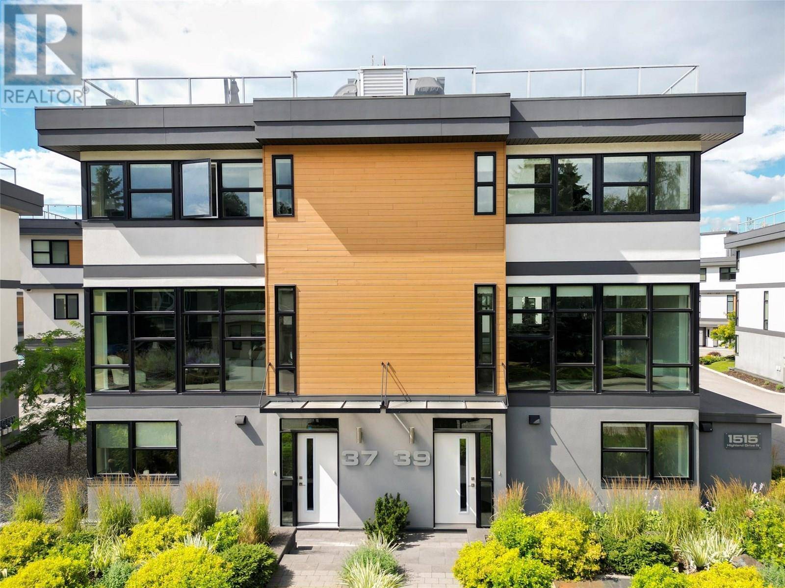 Kelowna, BC V1Y0C9,1515 Highland DR North #39