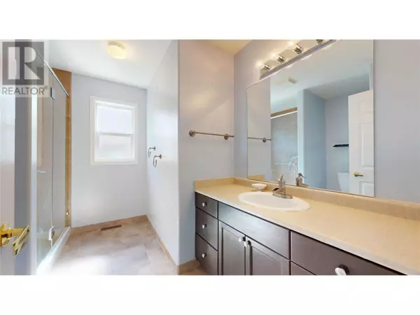 Cranbrook, BC V1C7E8,100 16th Street S