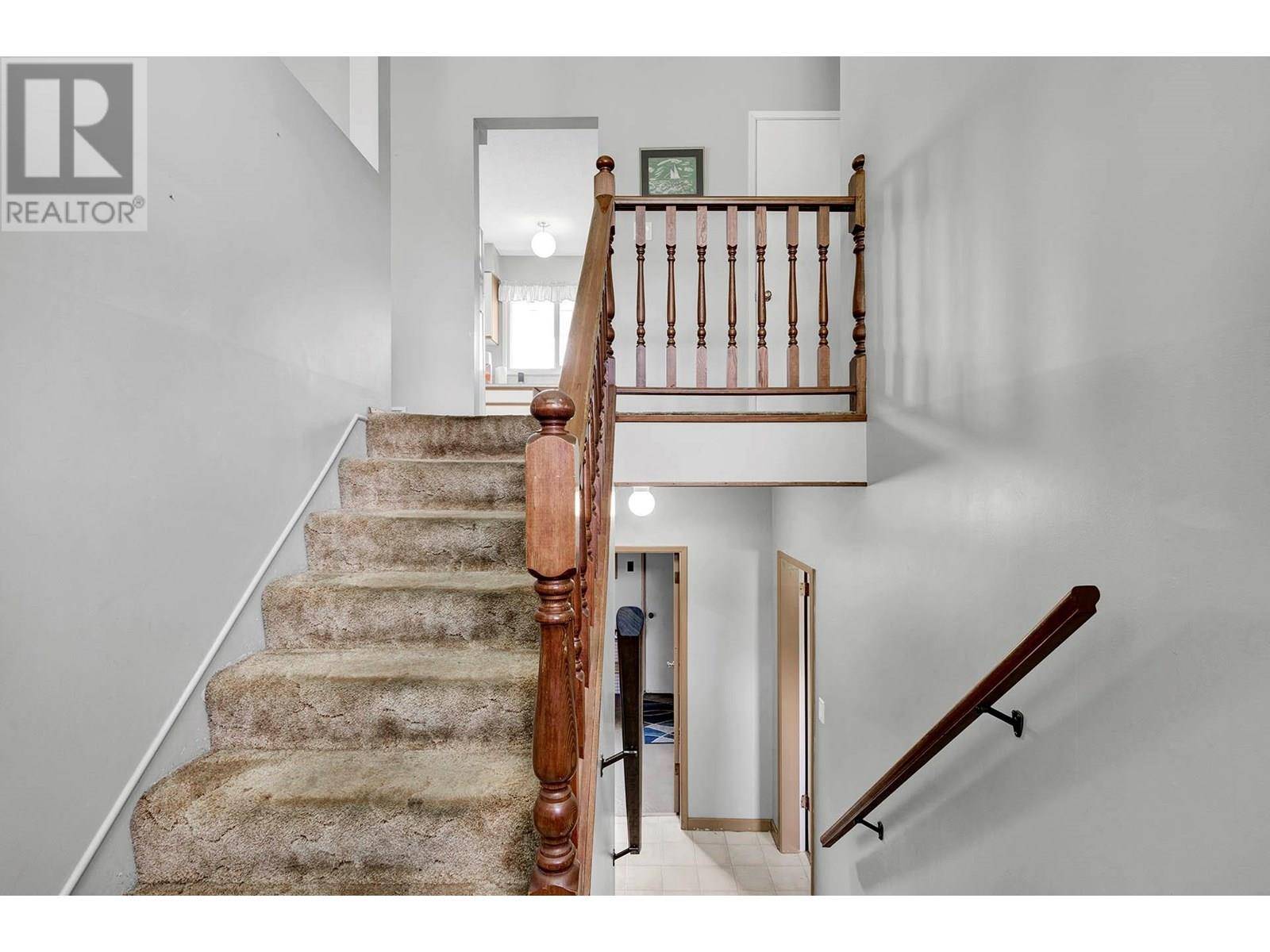 Kamloops, BC V2B4L3,2311 GLENVIEW Avenue
