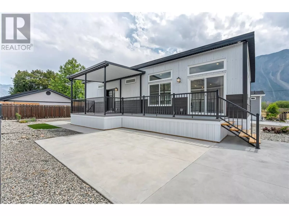 Keremeos, BC V0X1N2,1118 Middle Bench RD #10