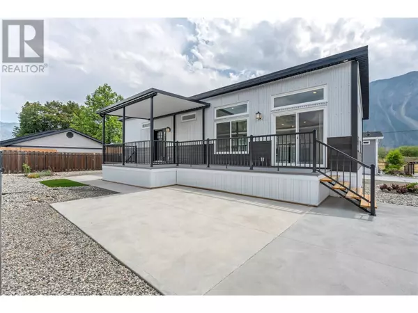 1118 Middle Bench RD #10, Keremeos, BC V0X1N2