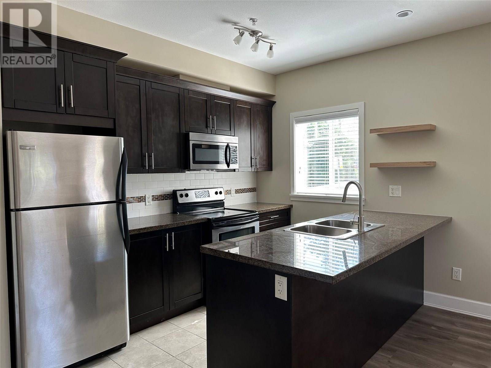 Merritt, BC V1K1A2,2799 CLAPPERTON AVE #104