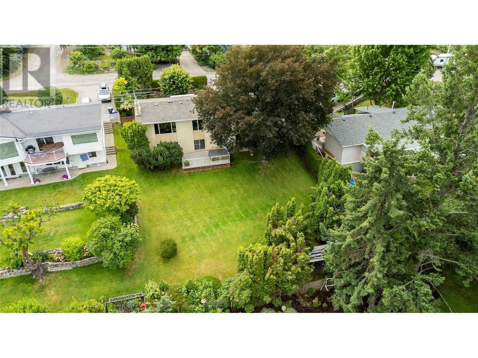 Kelowna, BC V1P1E4,2300 Charleswood Drive