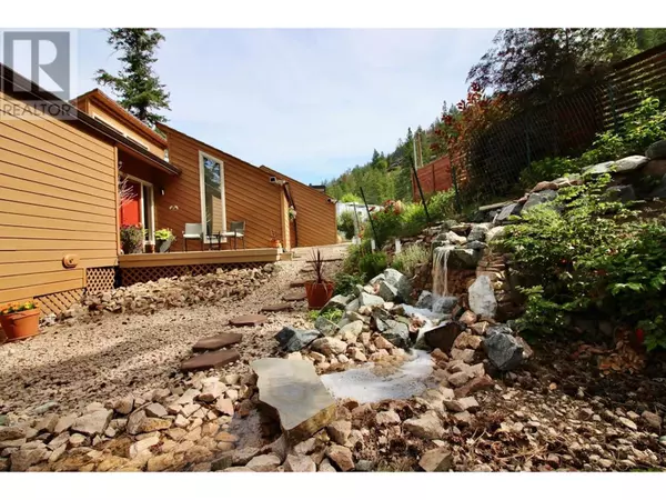 Kelowna, BC V1V1N4,324 Clifton Road N