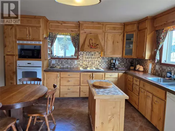 Keremeos, BC V0X1N3,309 2nd Avenue