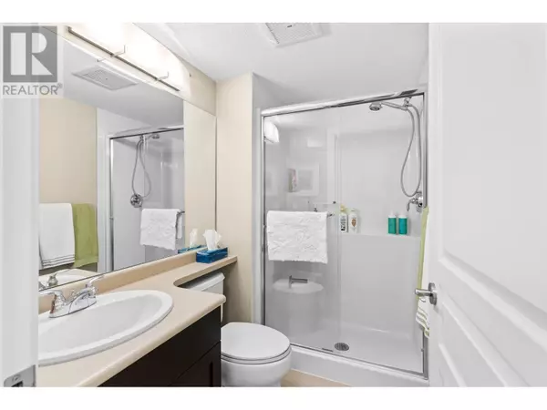 Kelowna, BC V1Y9Z1,1083 Sunset DR #120
