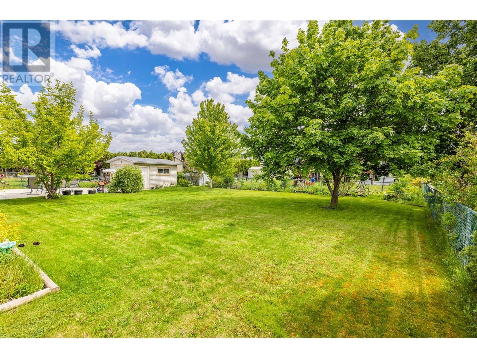 Kelowna, BC V1X5V8,865 Kitch Road