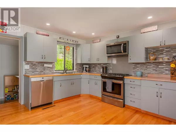 Trail, BC V1R1C2,1015 Regan Crescent