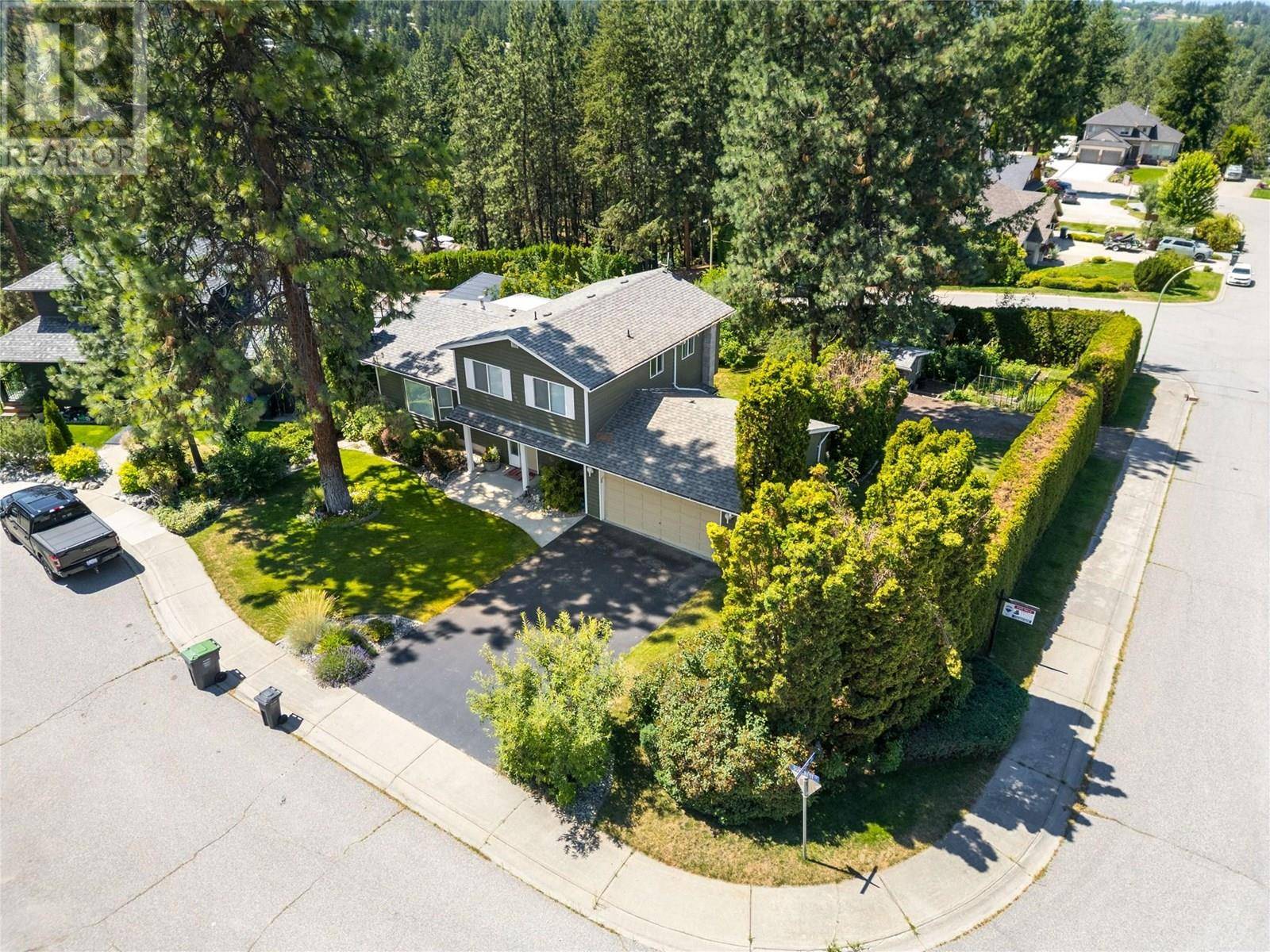 3942 Suncrest Court, Kelowna, BC V1W4E8
