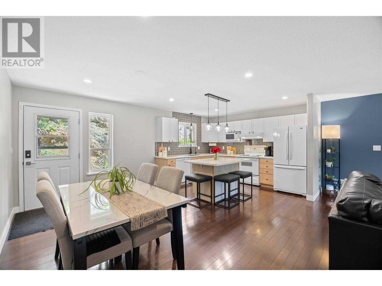 Kamloops, BC V2E2P9,1368 Sunshine Court