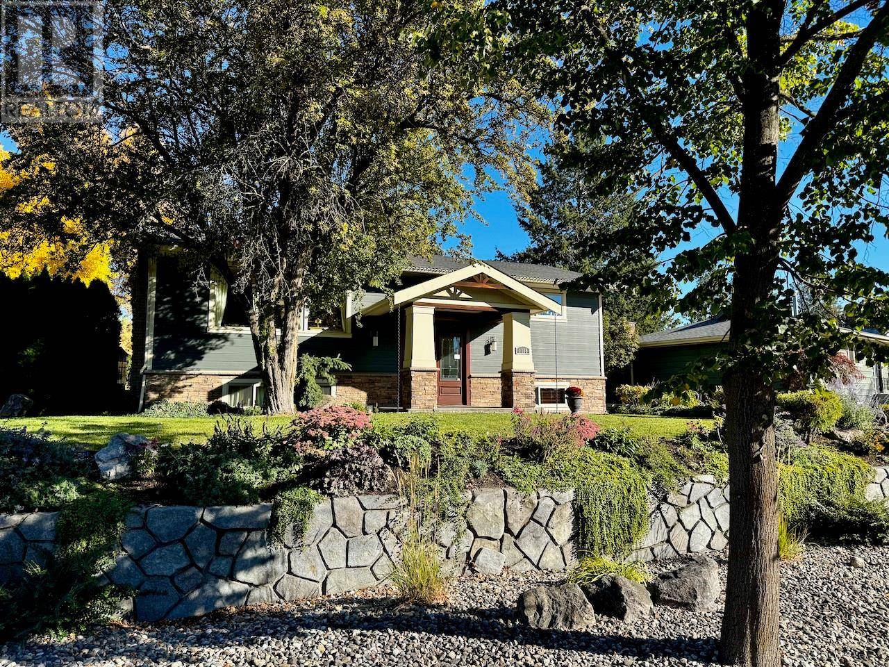 1115 Pinecrest Lane, Kelowna, BC V1Y4L4