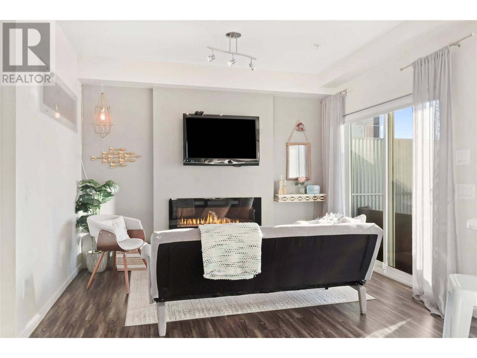 Kelowna, BC V1Y2C9,1290 St. Paul ST Southwest #511