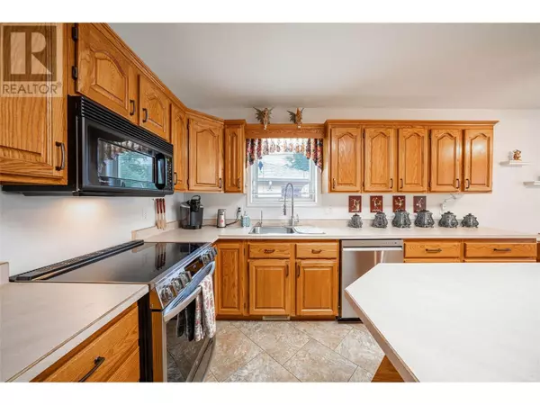 Armstrong, BC V0E1B1,2595 Catherine PL #15