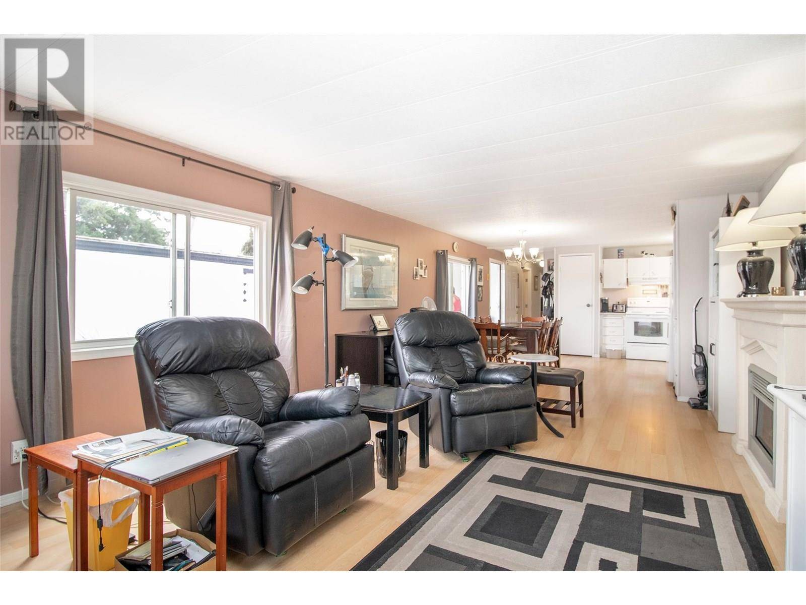 Kelowna, BC V1W3K4,3745 Lakeshore RD #71