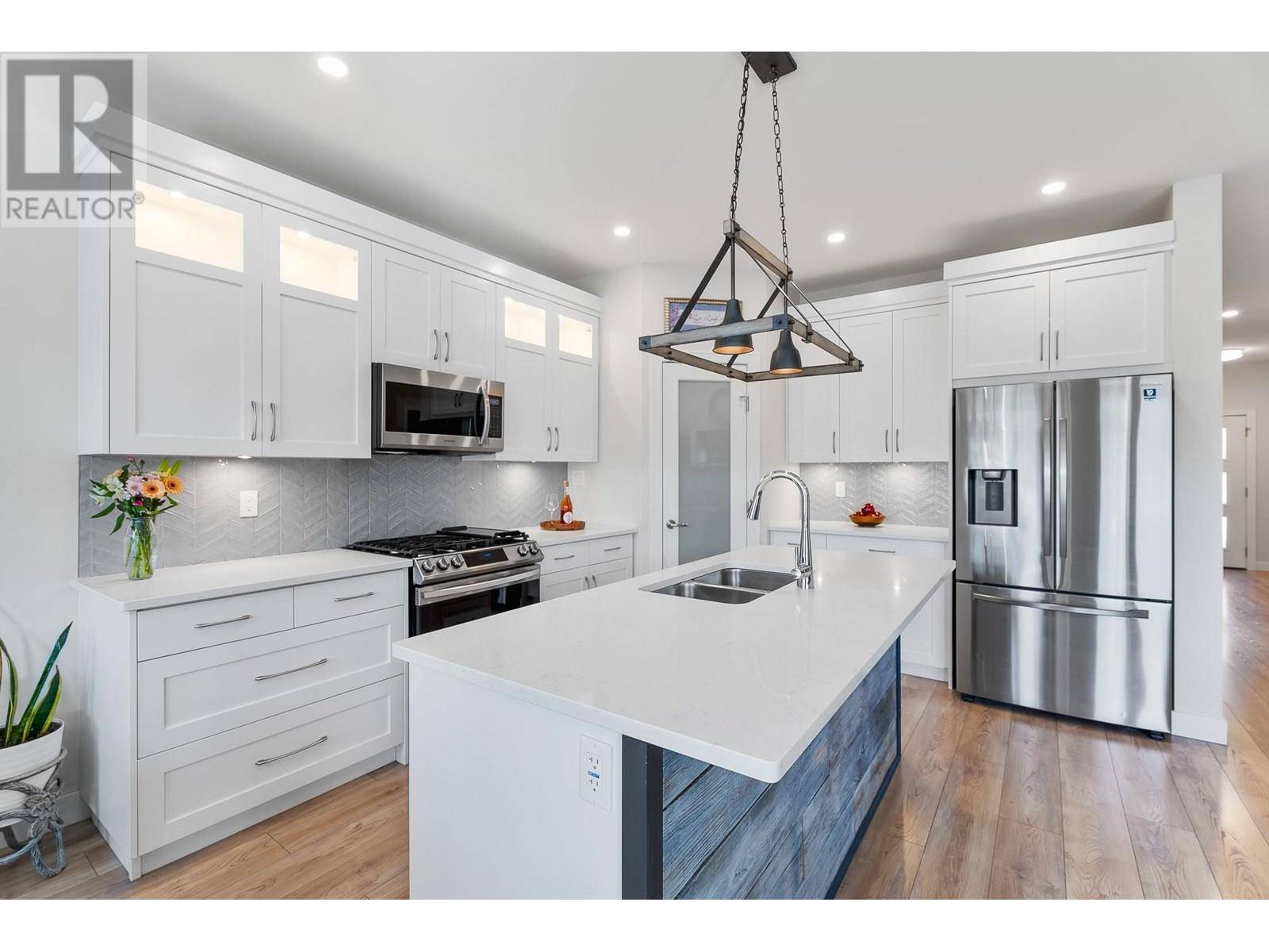 Kamloops, BC V2H0E2,641 Shuswap RD East #216