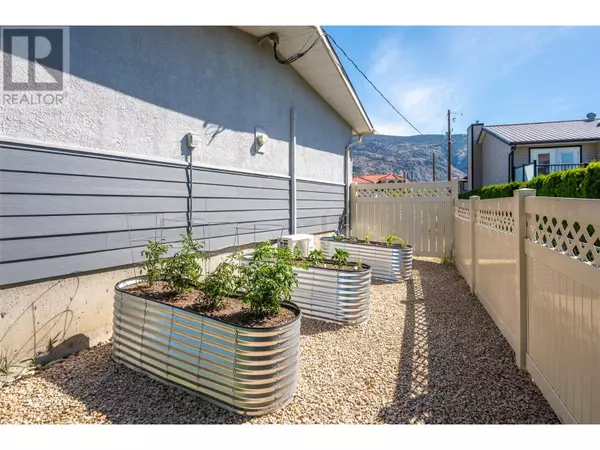 Osoyoos, BC V0H1V2,8 MCINTOSH Court