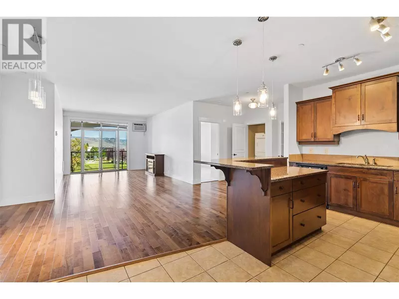 775 McGill RD #203, Kamloops, BC V2C0B8