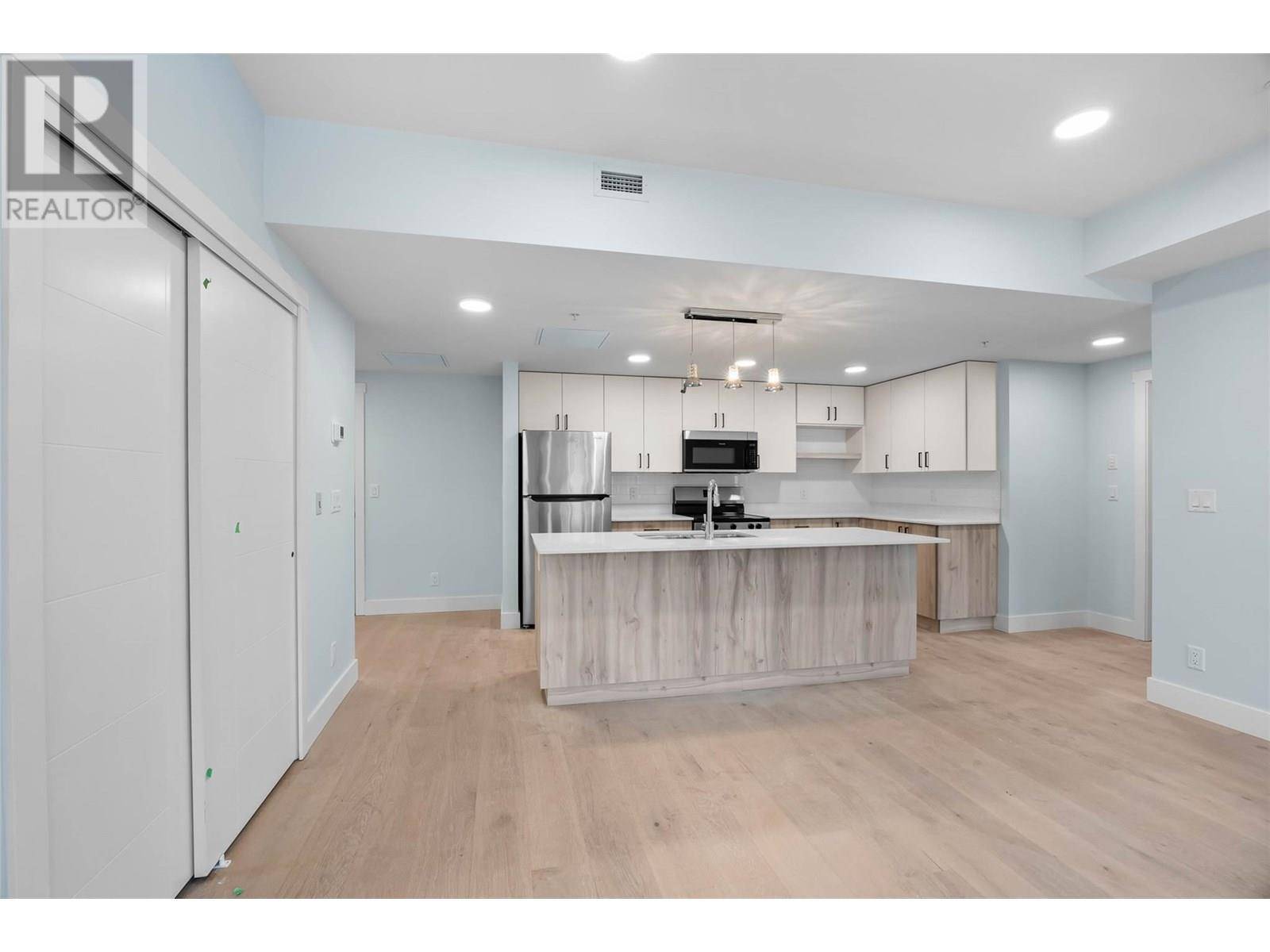 Kamloops, BC V2H1T7,207 Royal AVE #501