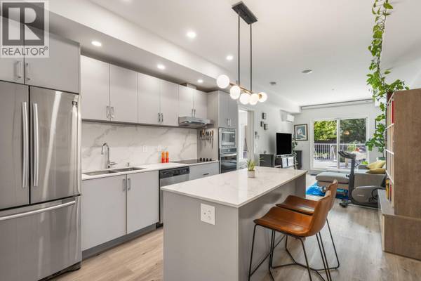 Kelowna, BC V1Y2Y7,880 Saucier AVE #108