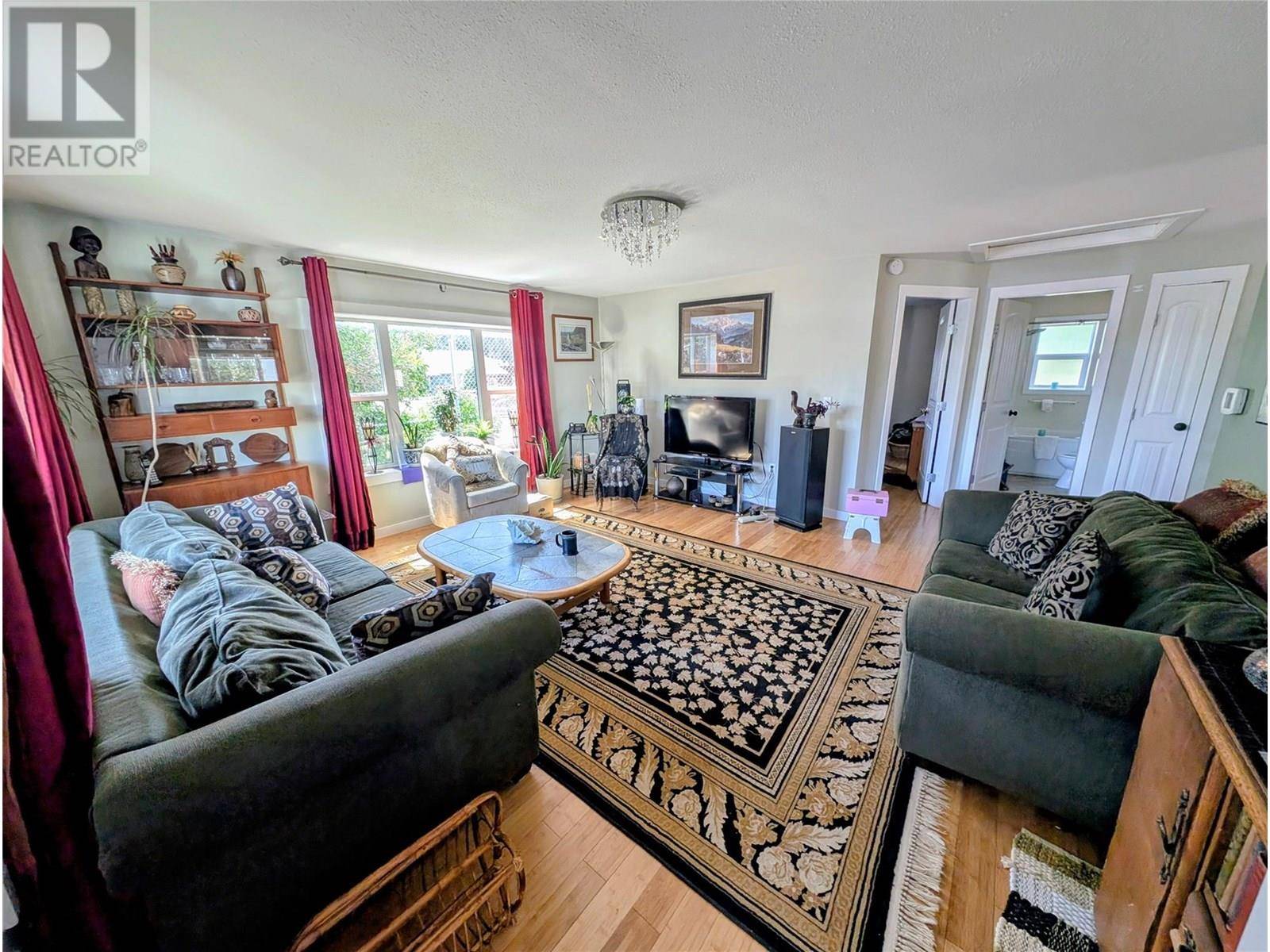 Clinton, BC V0K1K0,311 Dewdney Avenue