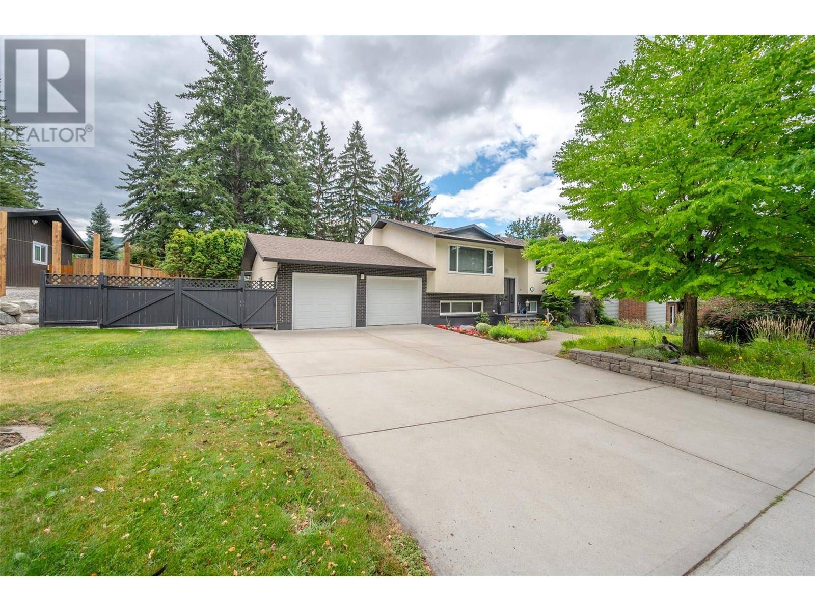 Penticton, BC V2A2S8,122 Kendall Crescent