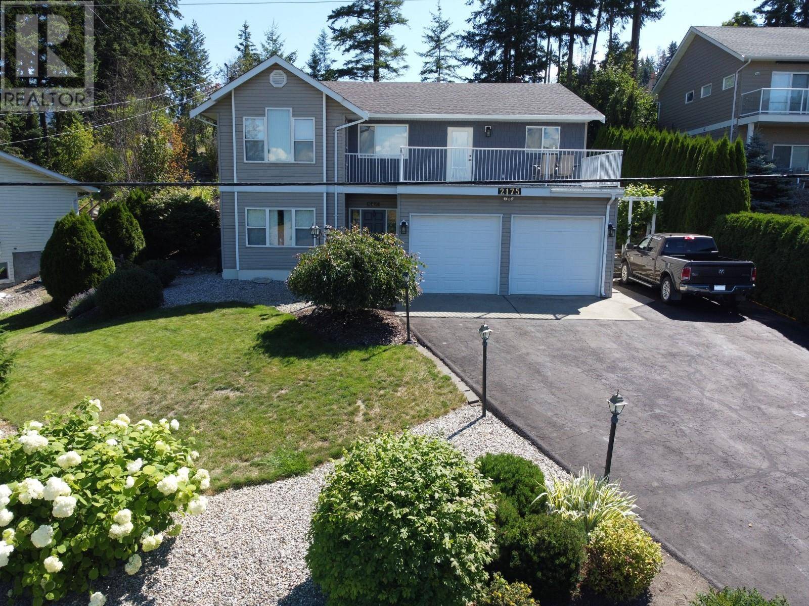 2175 Lakeview Drive, Blind Bay, BC V0E2W2