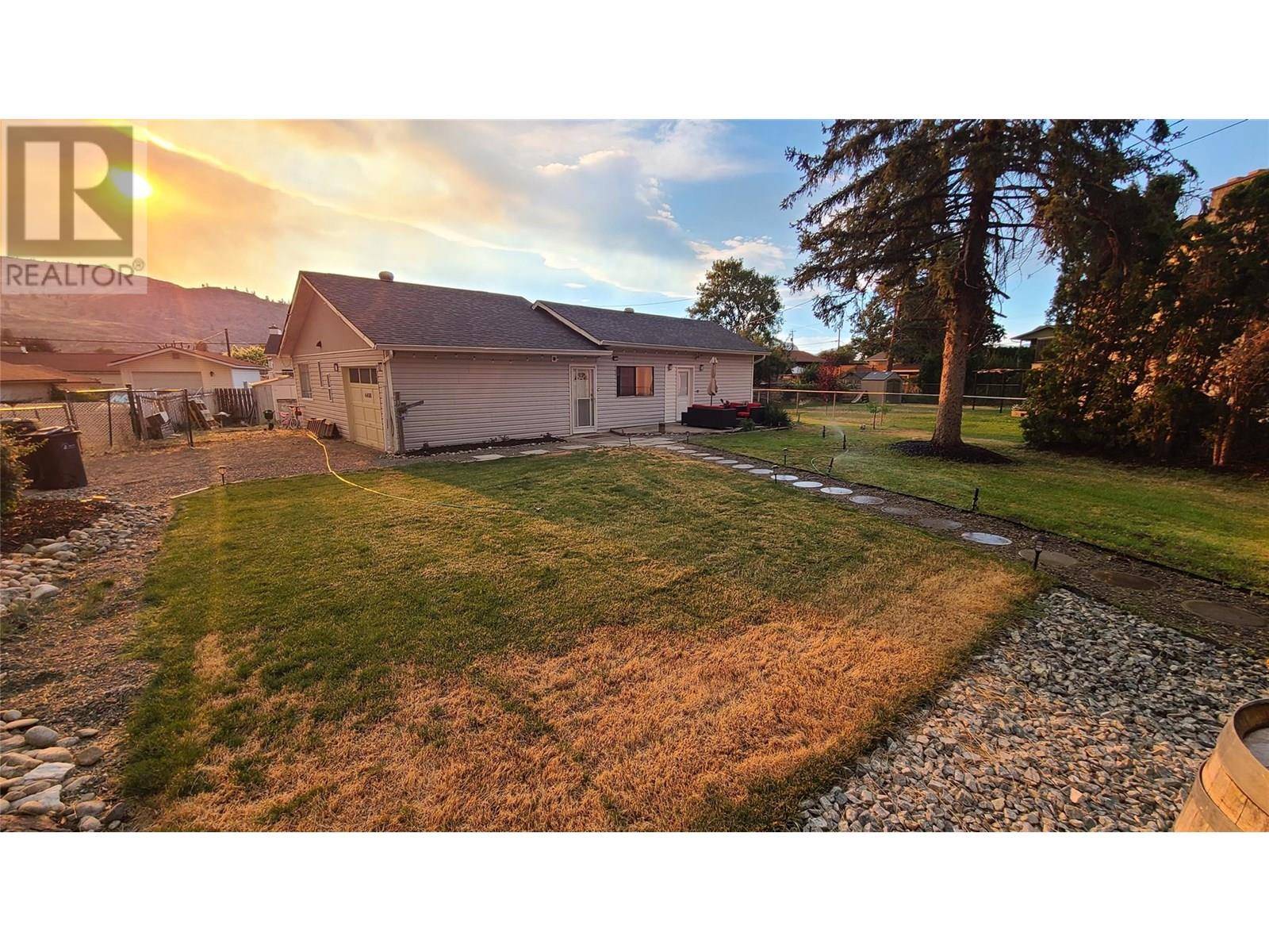 6488 WOLFCUB Place, Oliver, BC V0H1T3