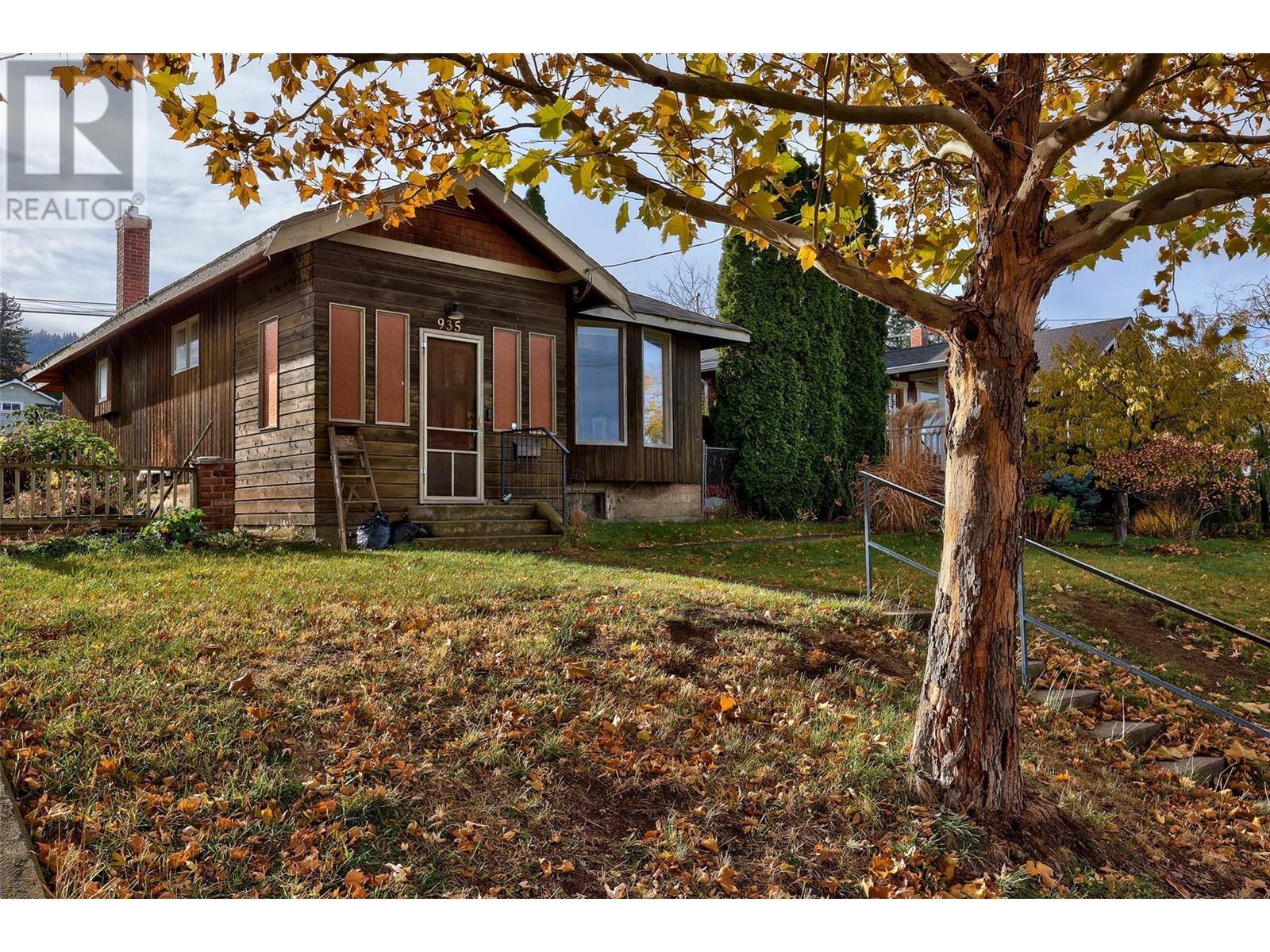 Kamloops, BC V2C3A3,935 Pine Street