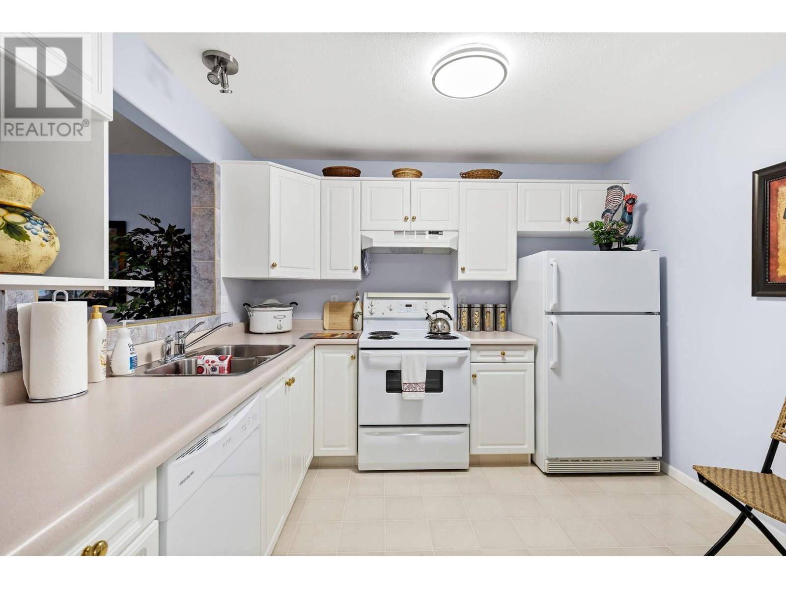 Kelowna, BC V1Y9P2,940 Glenwood AVE #210