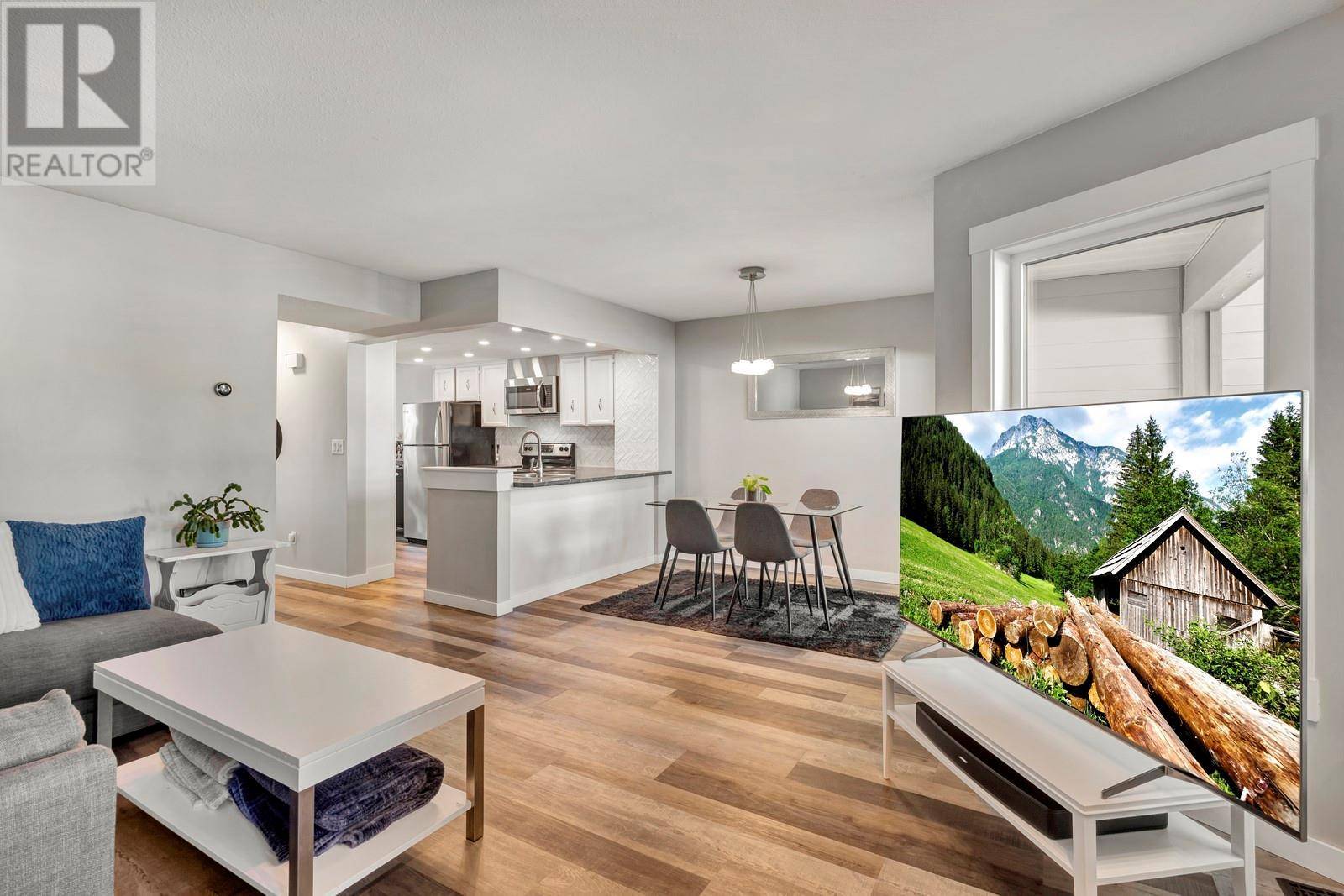 Kelowna, BC V1Y8N1,2125 Burtch RD #109