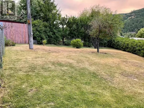 Greenwood, BC V0H1J0,555 EVERETTE Avenue