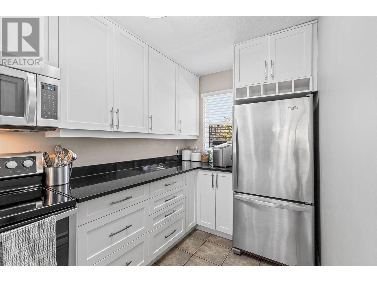 Vernon, BC V1T1M2,4100 24 AVE #105