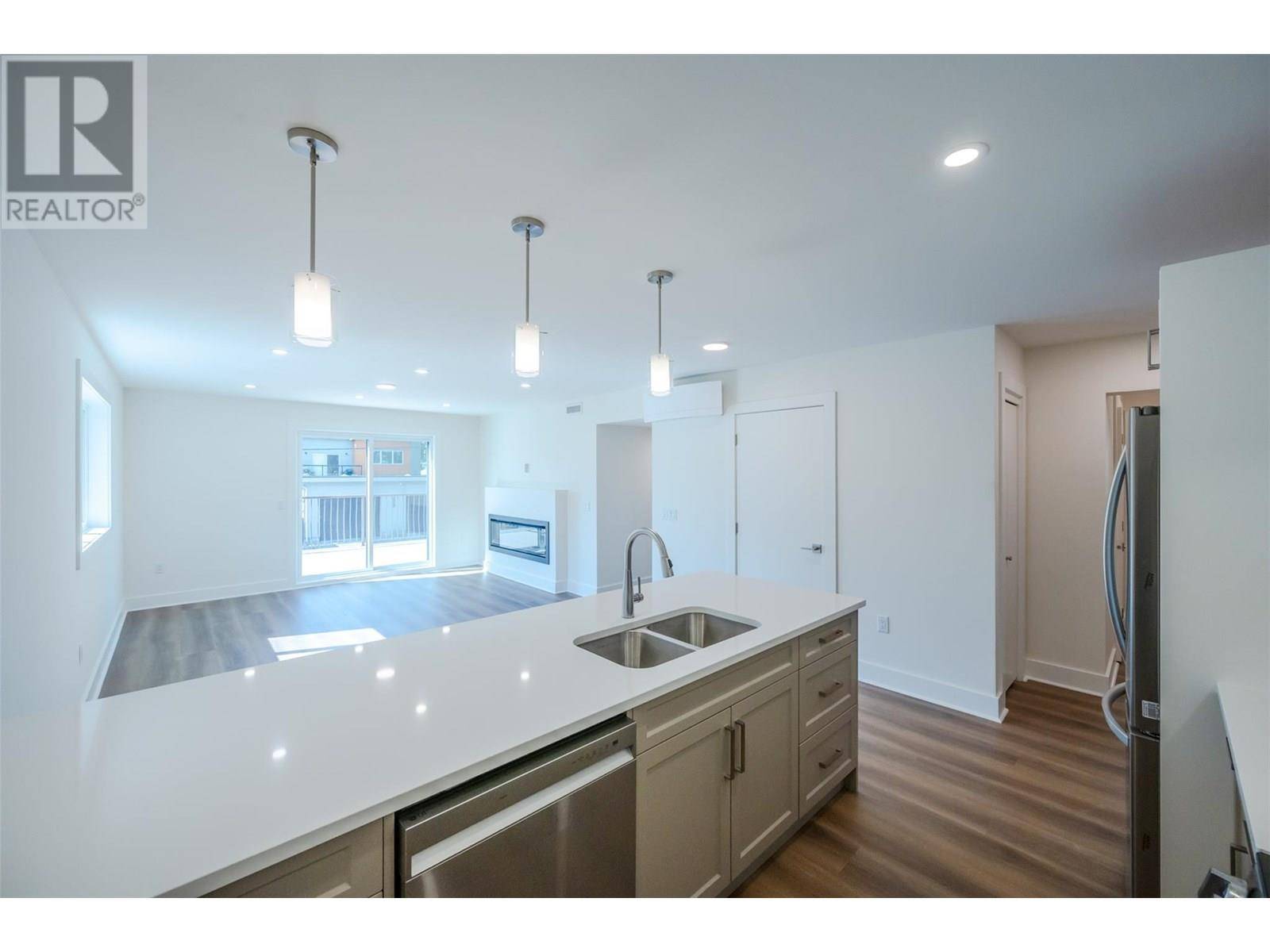 Penticton, BC V2A1B9,578 Lakeshore DR #203