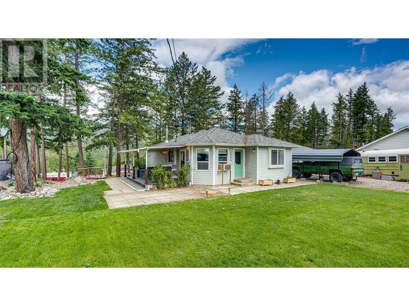 7204 Dunwaters Road, Kelowna, BC V1Z3W5