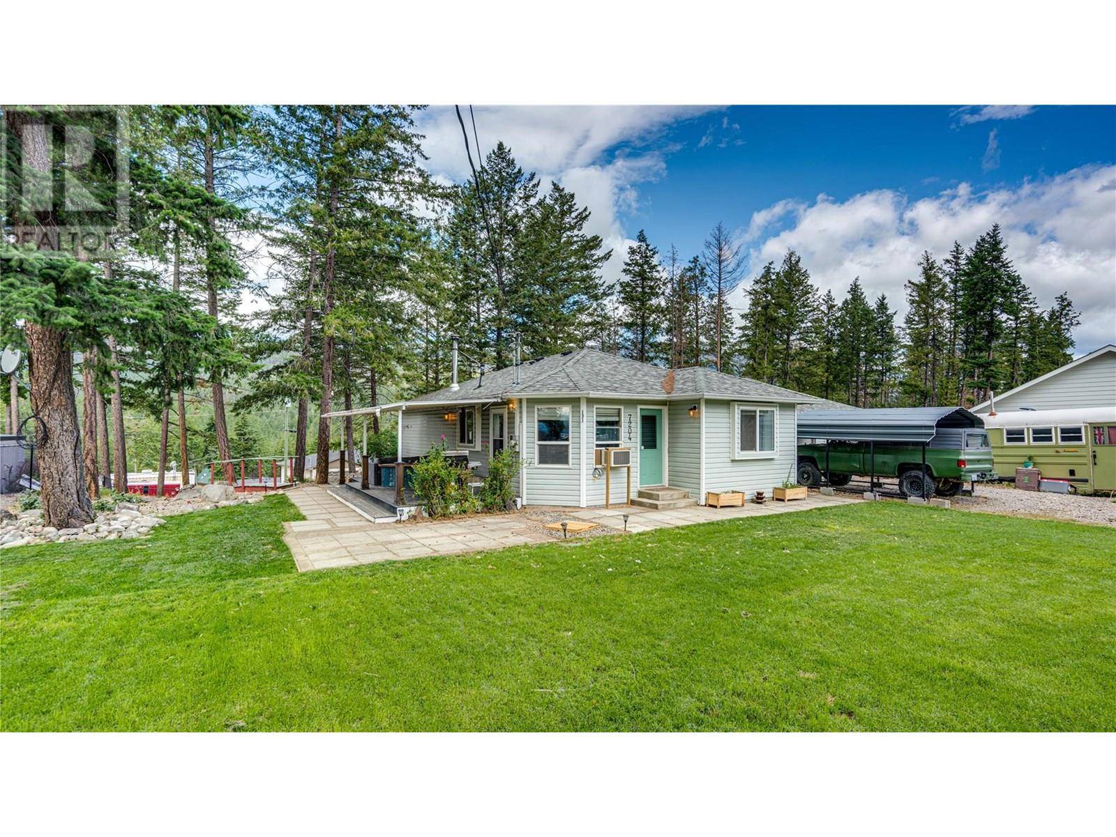 7204 Dunwaters Road, Kelowna, BC V1Z3W5