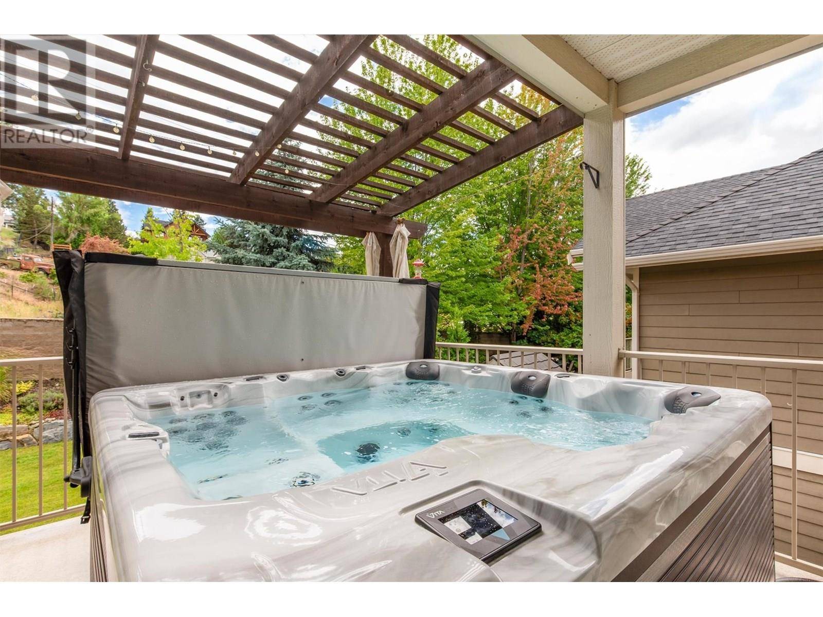 Kelowna, BC V1W5H7,515 Wren PL #121