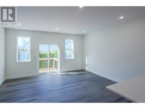 Summerland, BC V0H1Z2,11612 Victoria RD South #102