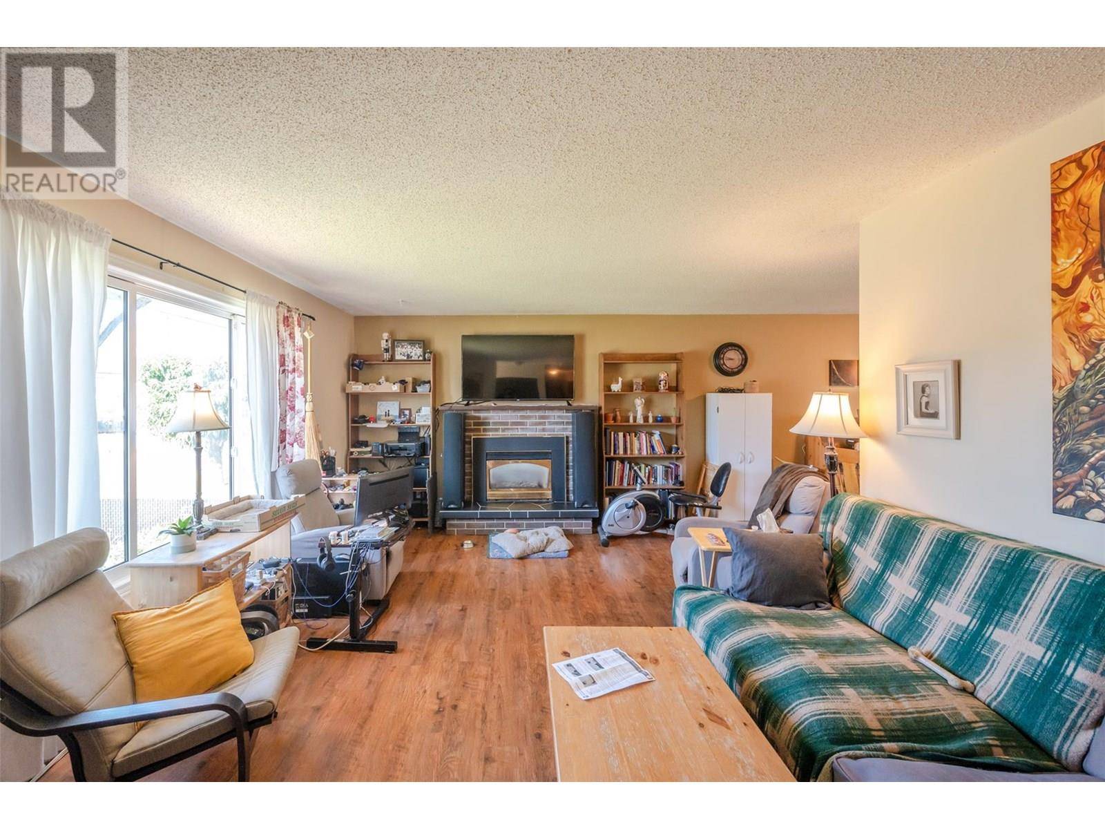 Penticton, BC V2A2Z7,171 Huth Avenue