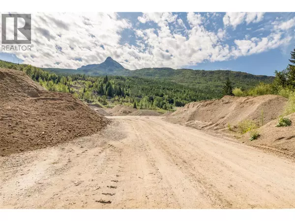 Salmon Arm, BC V1E3C1,5100 45 Street SW