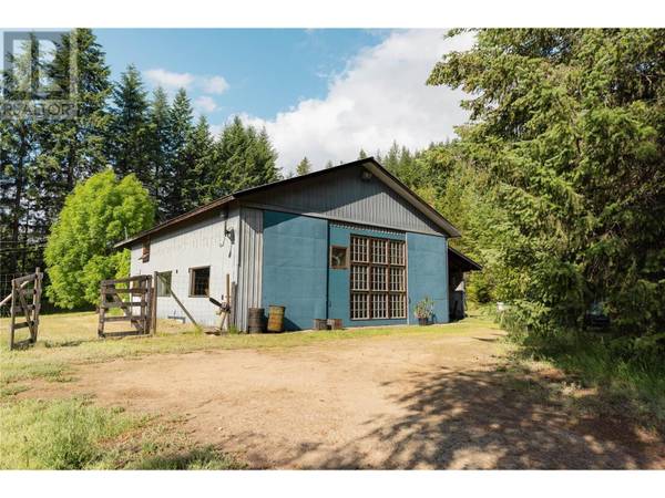 6777 PERRY'S BACK Road, Winlaw, BC V0G2J0
