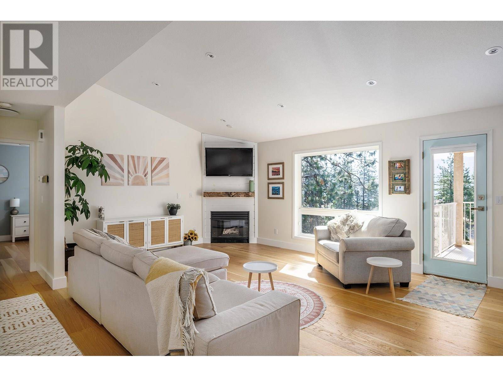 Peachland, BC V0H1X5,4607 Ponderosa Drive