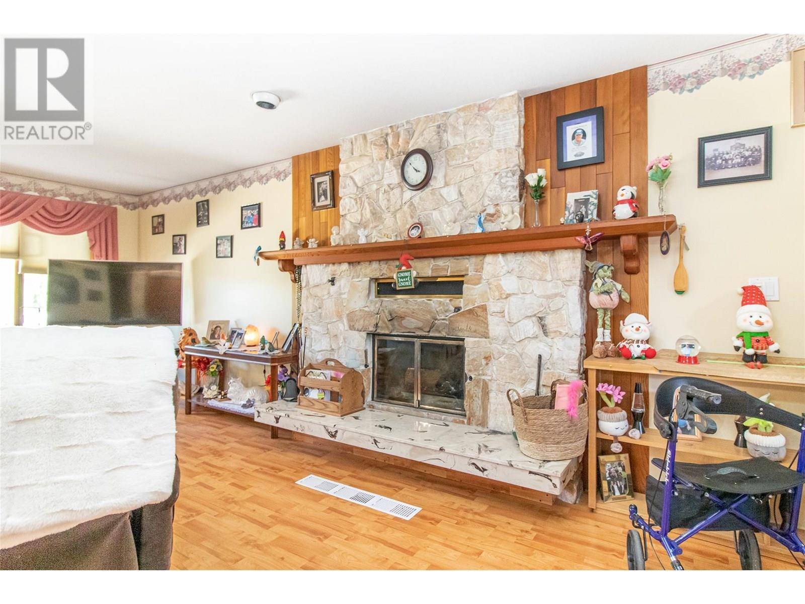 Kelowna, BC V1X3J8,460 Dougall Road S