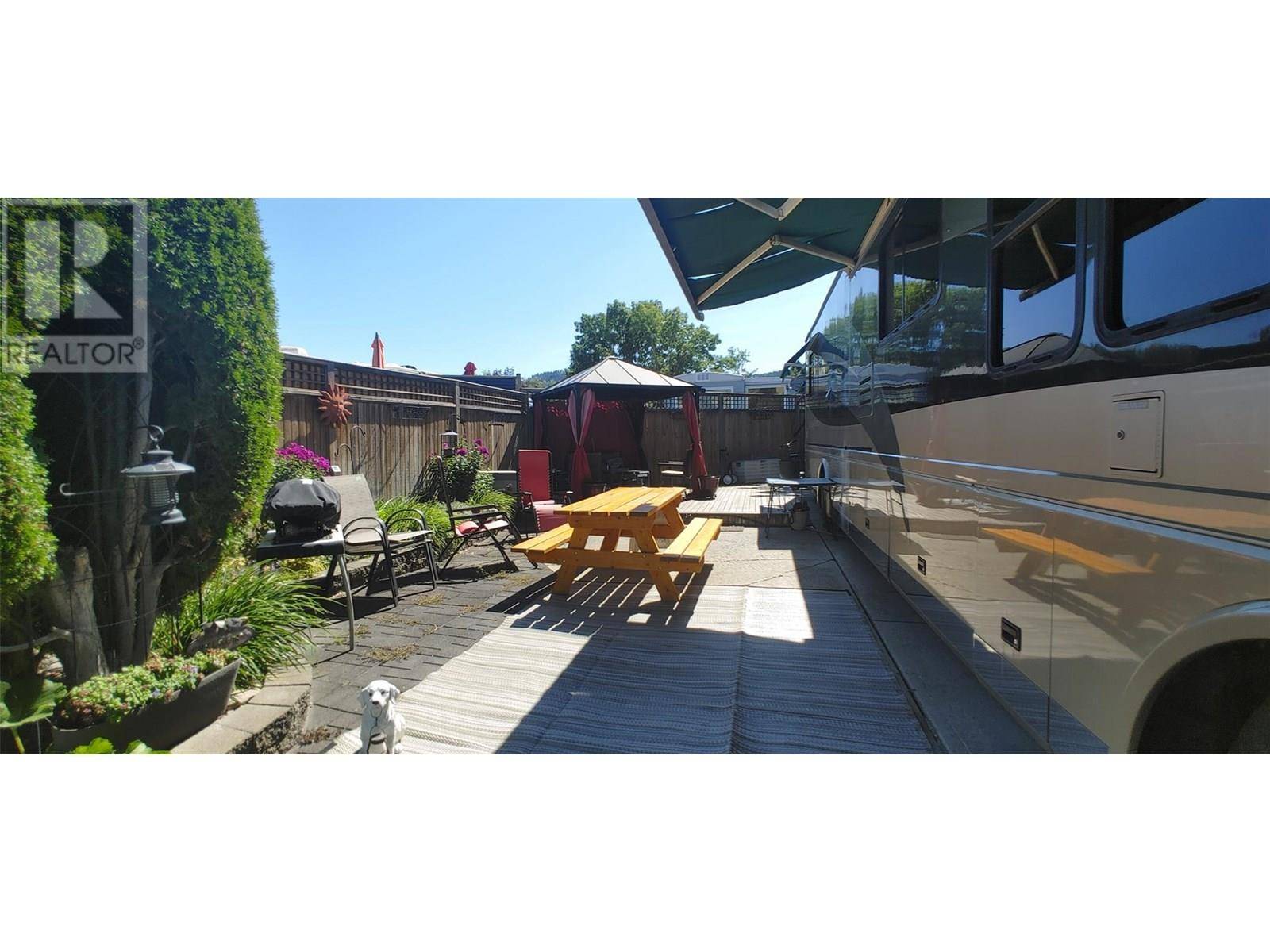 Kelowna, BC V4V1P4,415 Commonwealth RD #143