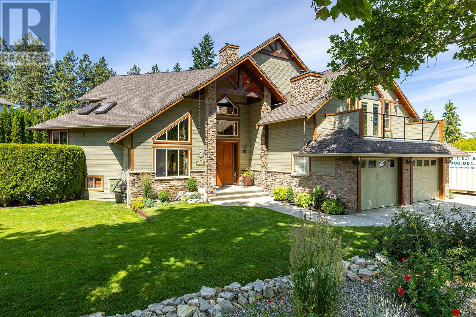 1682 Larkridge Court, Kelowna, BC V1W4N5
