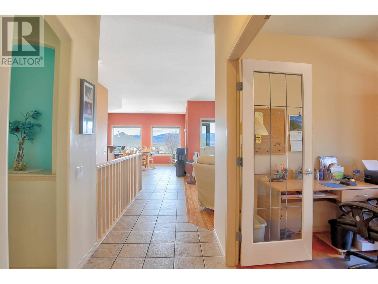 Kelowna, BC V1W4W5,5038 South Ridge Drive
