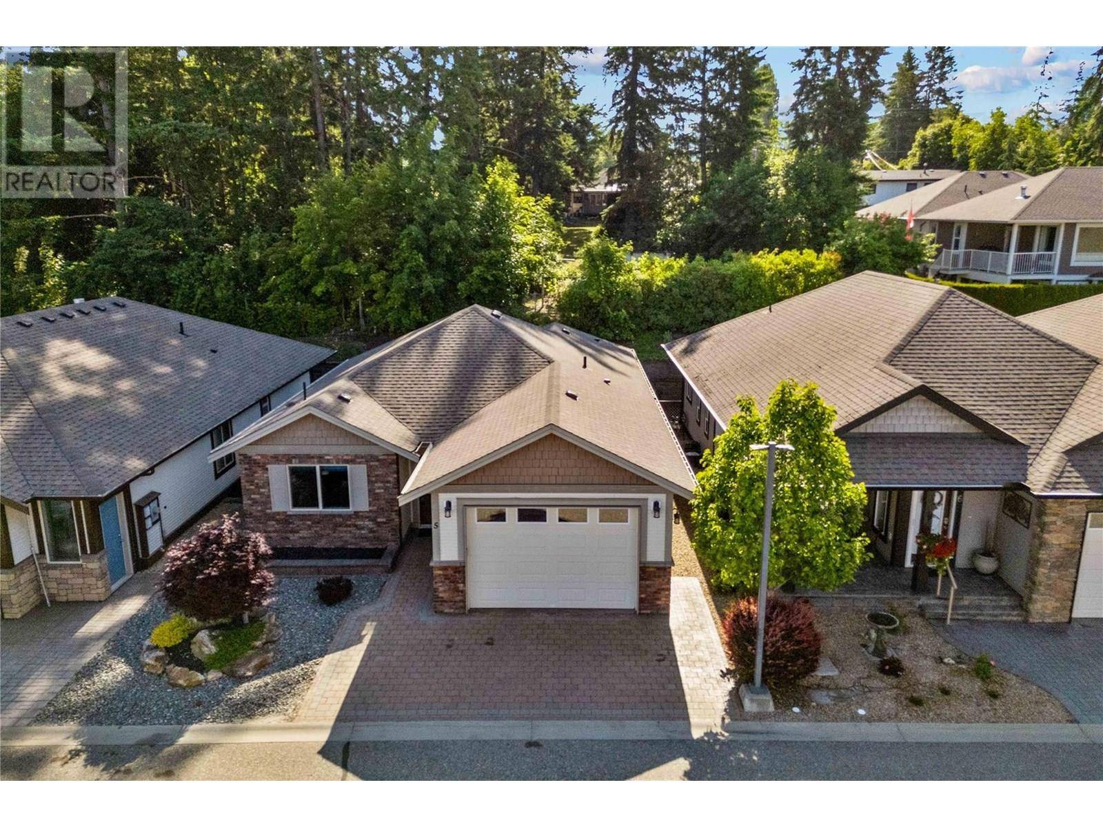 Salmon Arm, BC V1E0B7,2850 7th AVE Northeast #5