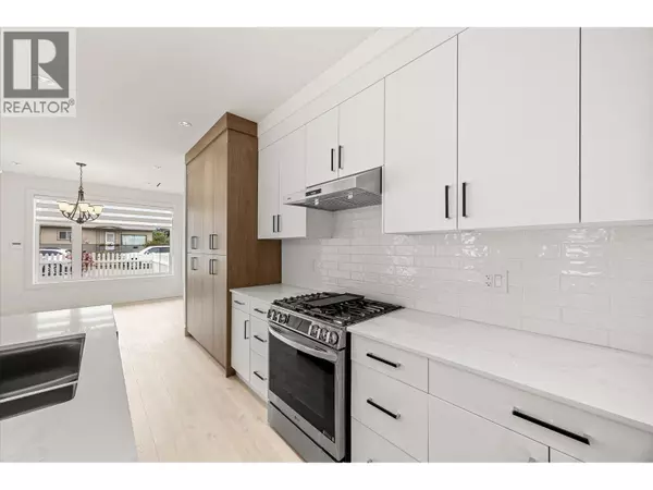 Kelowna, BC V1Y5J4,840 Grenfell AVE #1