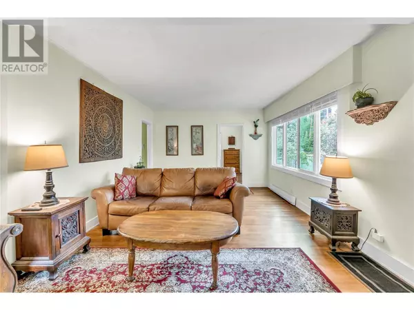 Naramata, BC V0H1N0,360/370 Robinson Avenue