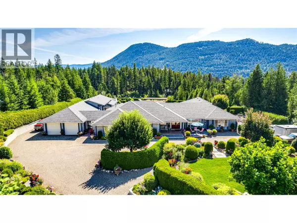 39 Ladyslipper Road, Lumby, BC V0E2G5