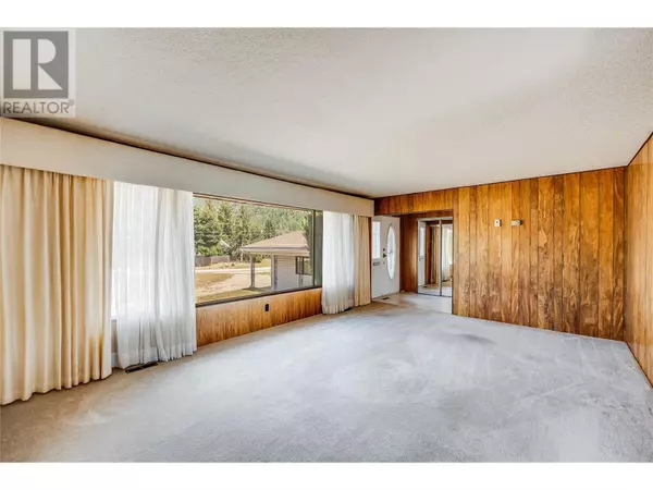 Castlegar, BC V1N3G5,412 104th Street